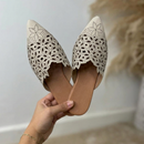 Mule Bico Fino Rasteirinha Feminina Hotfix Flor Sapato Aberto Elegante Tendência Moda Fashion Ref.08